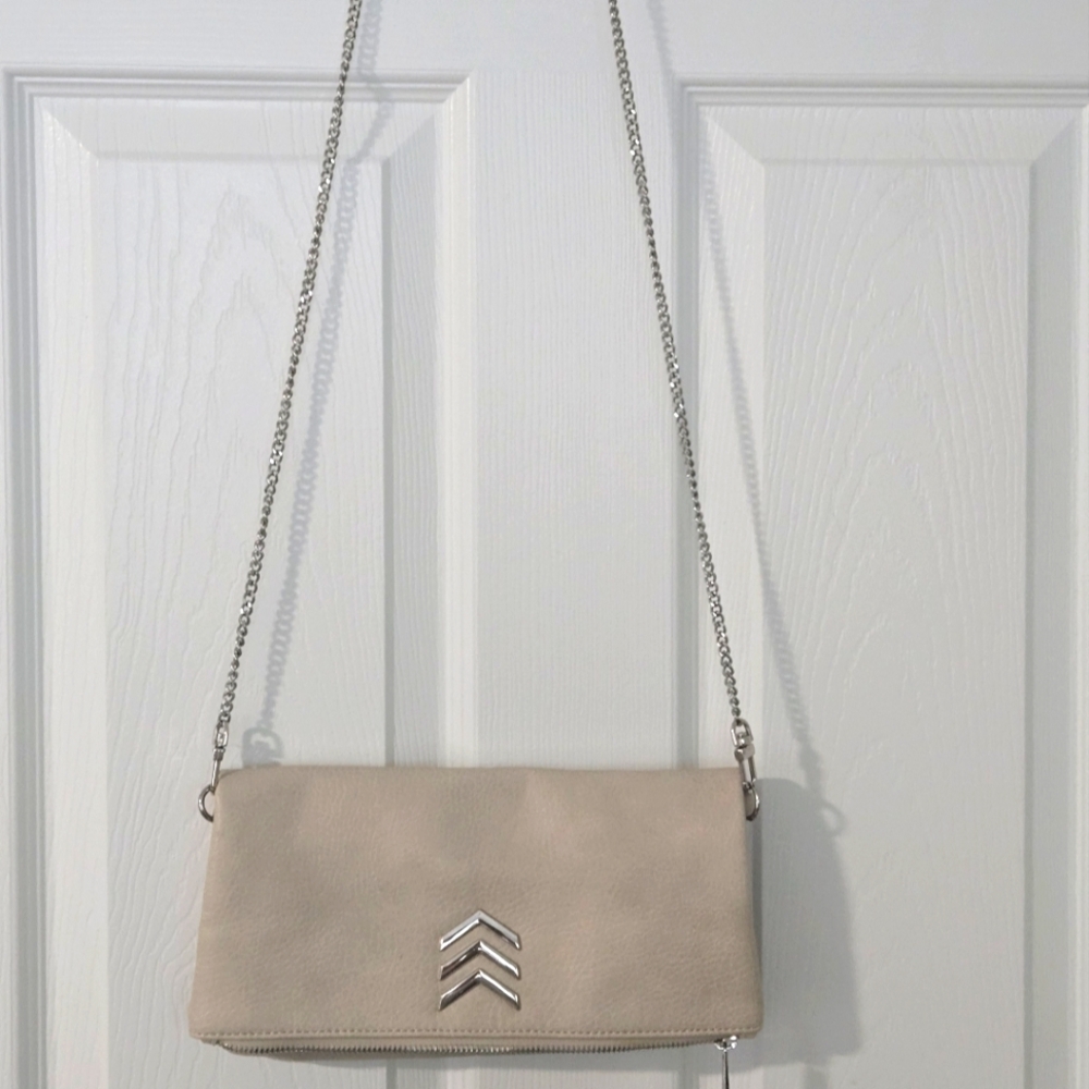 Elegant Cream Shoulder Bag